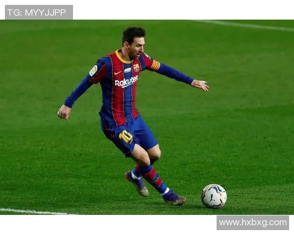 梅西在训练场上挥洒汗水展现足球天赋的精彩瞬间