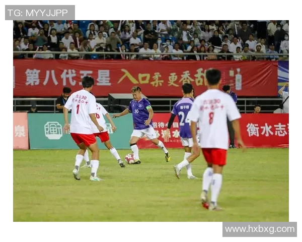 两个名字足球明星的传奇故事与辉煌成就解析