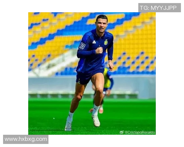 足球巨星C罗的传奇人生与不屈精神的启示